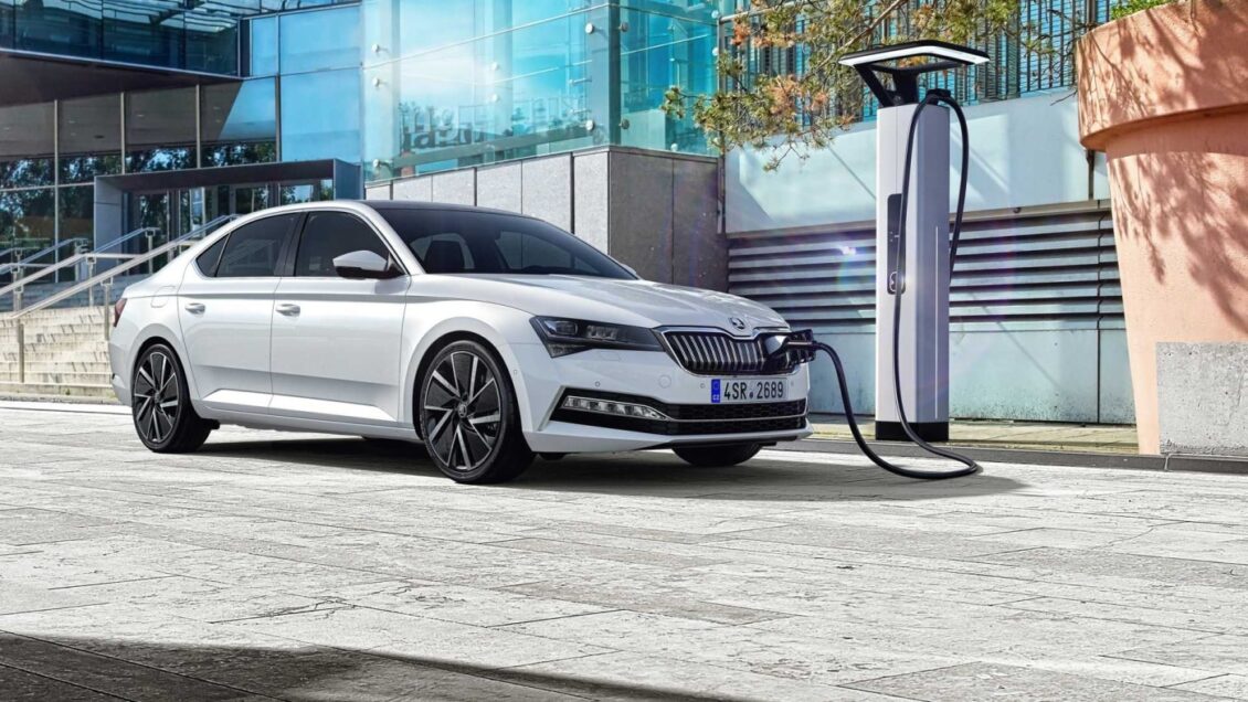 Oficial: Skoda Superb 2019