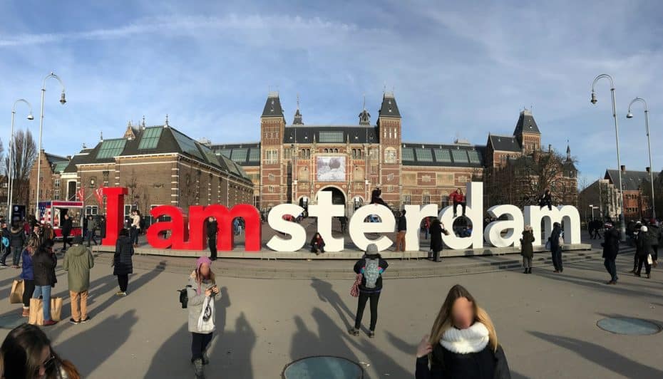 Ámsterdam se suma a la prohibición de los coches gasolina y diésel: Lo hará mucho antes de lo que crees