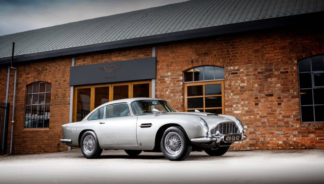El Aston Martin DB5 de 007 a subasta: Le funciona absolutamente todo