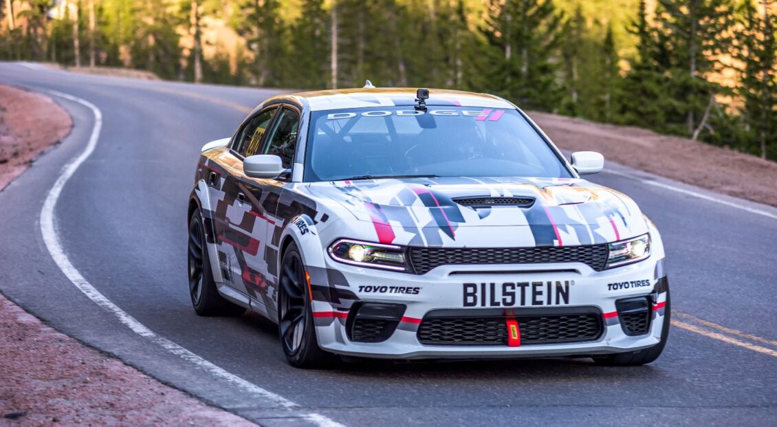 El Dodge Charger SRT Hellcat Widebody Concept se apunta a Pikes Peak