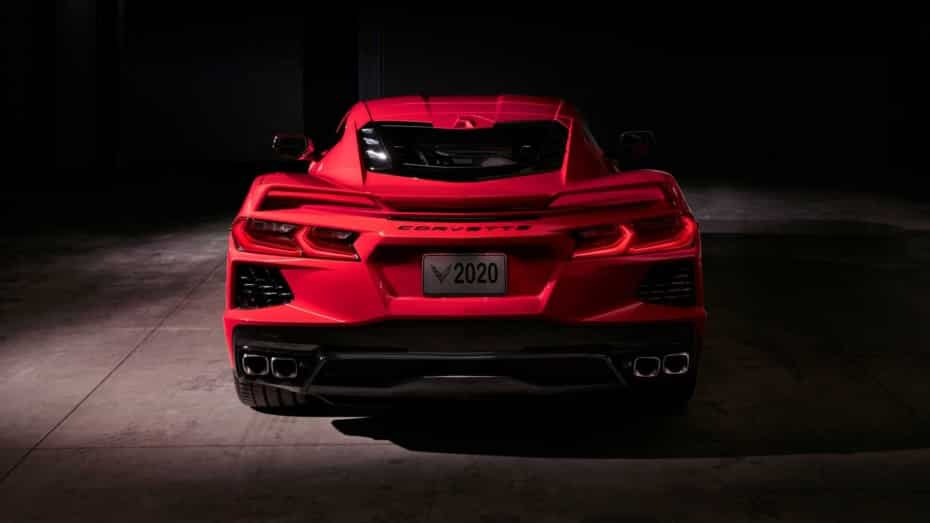 Dicen que el Chevrolet Corvette Stingray 2020 es más rápido que el Audi R8 V10 Plus…