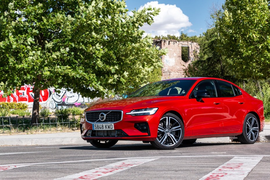 Prueba Volvo S60 T5 250 CV R-Design 2019: Los suecos siguen presionando al trío alemán