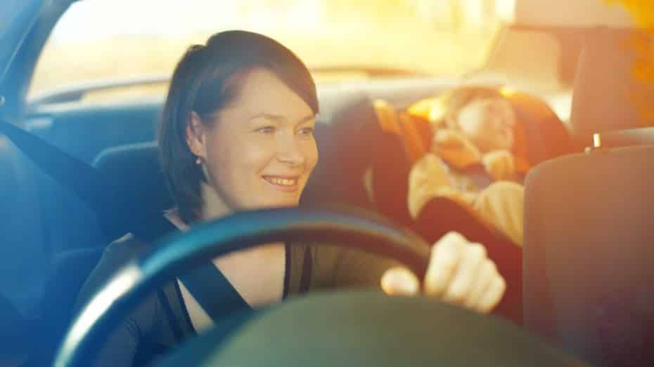 Estado de Alarma: Ahora sí que pueden ir dos ocupantes en el coche…