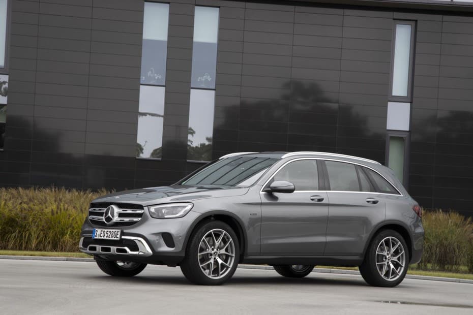 Mercedes-Benz GLC 300e 4MATIC 2020: Llega el híbrido-enchufable con pegatina CERO