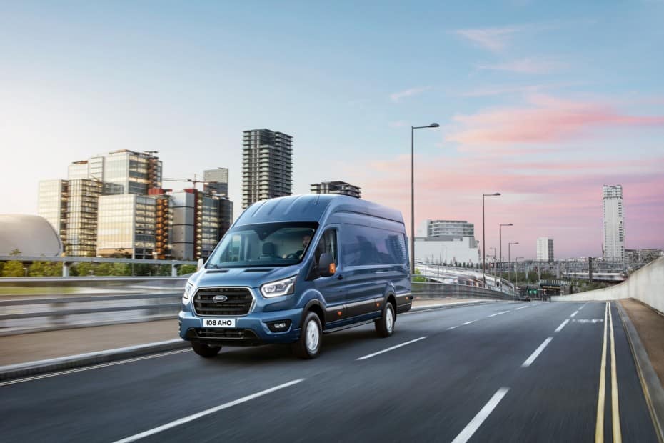 La nueva Ford Transit de 2 toneladas es más ligera, menos gastona y llega con muchas novedades