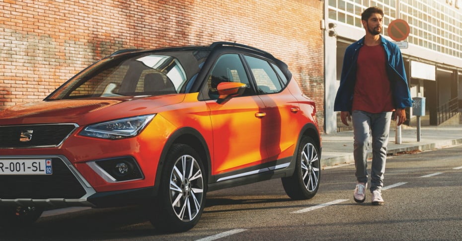 El SEAT Arona Urban Sport Line lleva patinete de regalo: Solo en Francia