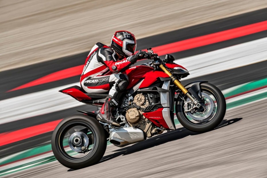 Ducati Streetfighter V4 y V4 S: Hasta 220 CV para 172 kg. de peso y escape Akrapovic