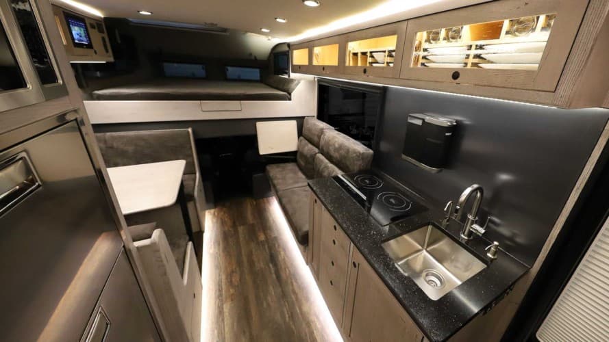 EarthRoamer XV-LTi 2020: Nada se le resiste a este lujoso apartamento