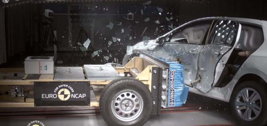 ¡¿Qué demonios le pasa a VW con las puertas?!: El Golf con problemas en Euro NCAP…