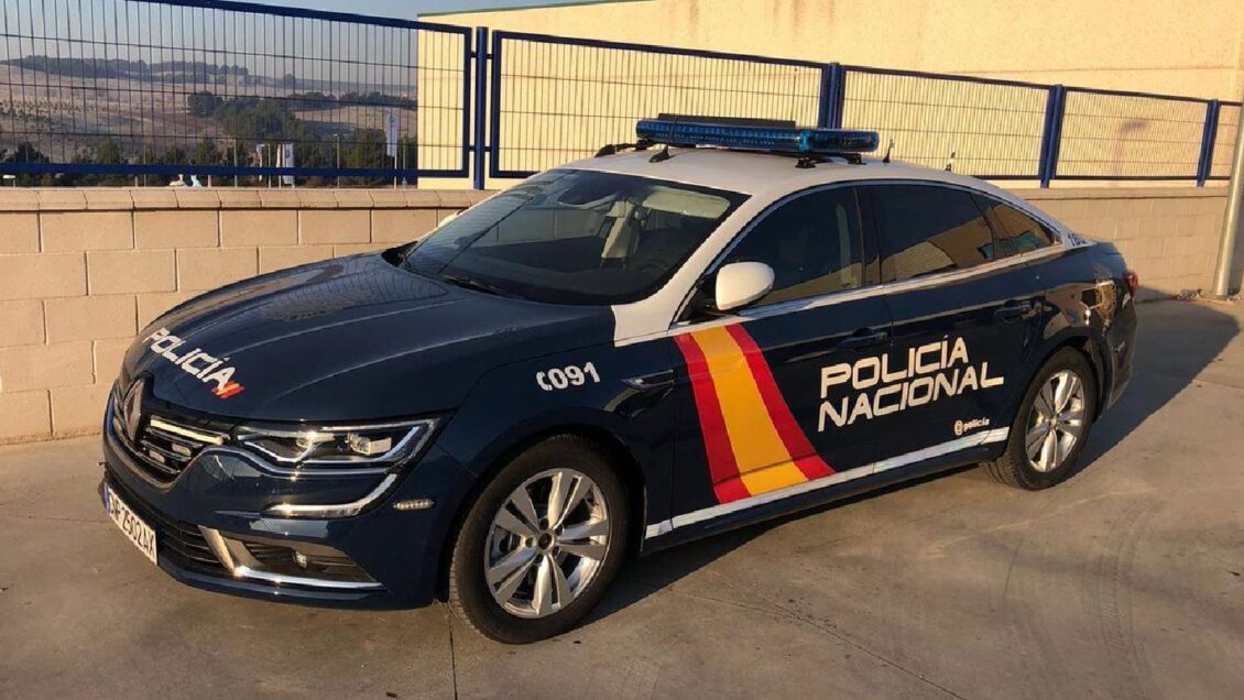 ¿Qué te parece el nuevo juguete de la Policía Nacional?: Renault Talisman para comitivas