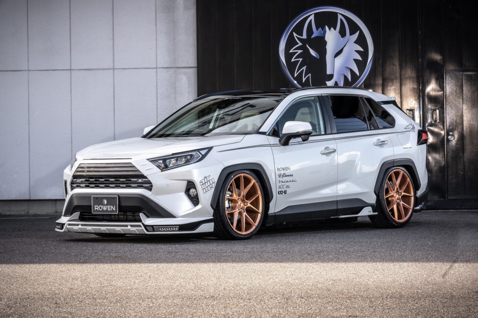 Rowen International nos propone un Toyota RAV4 al más puro estilo nipón