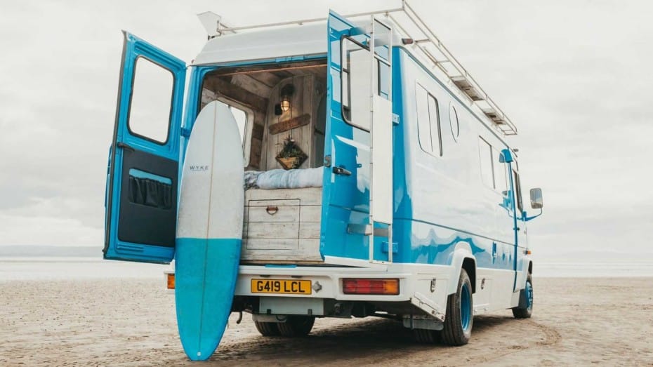 Vas a soñar con tener un Mercedes-Benz T2 609D camperizado a medida como este