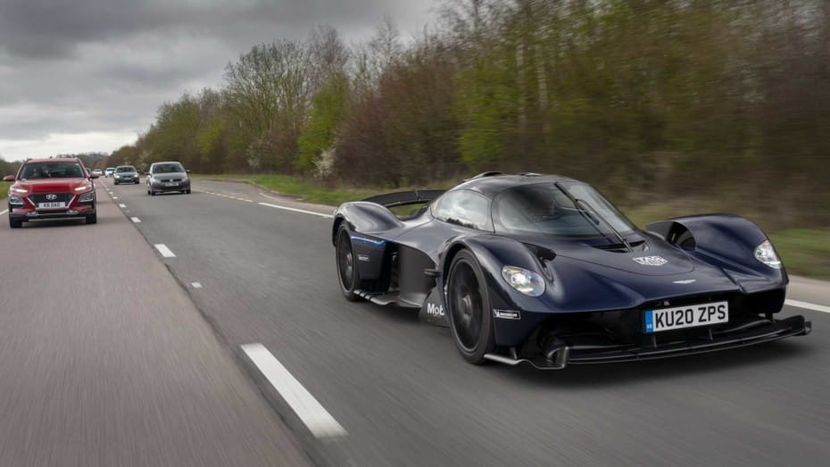 Nuevas imágenes del salvaje Aston Martin Valkyrie de 1.000 CV: Precio y fecha de las entregas