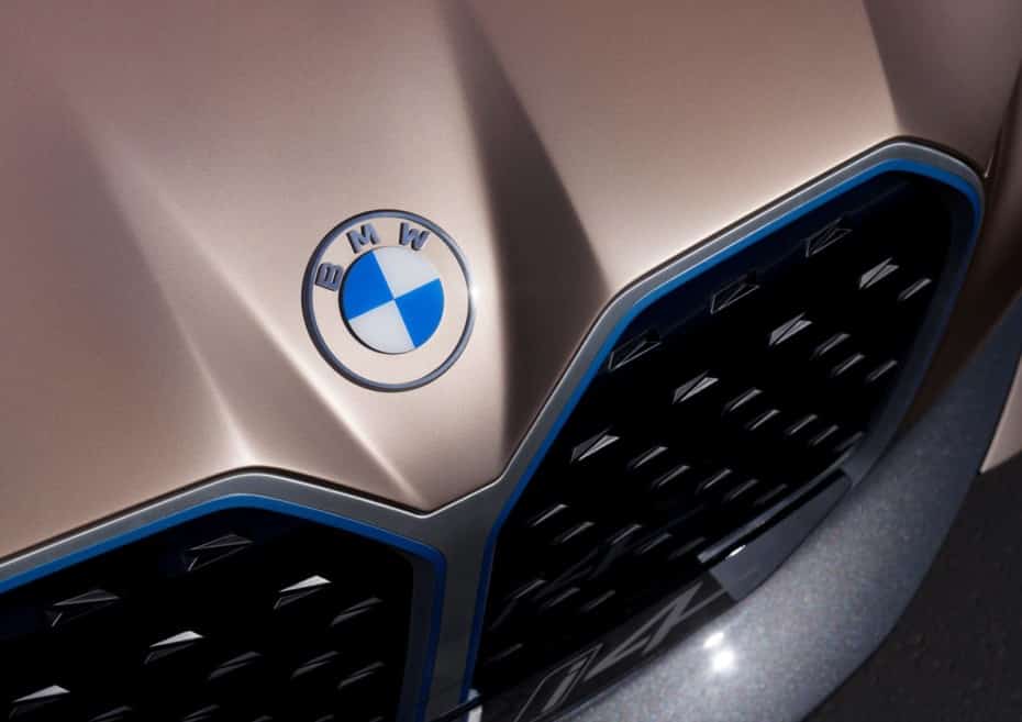 ¿Qué te parece el nuevo logotipo de BMW que llegará en 2021?