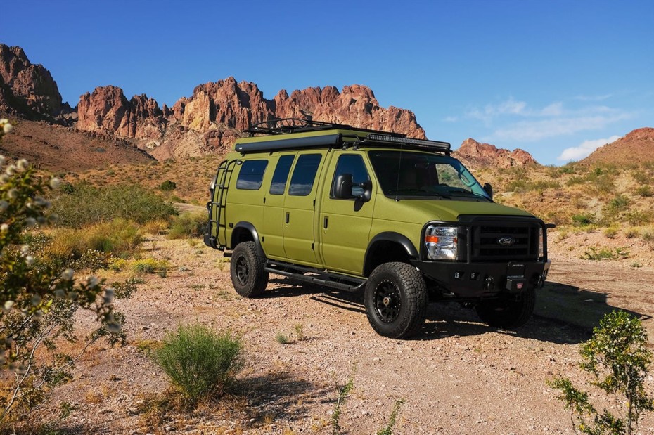 Así es el Ford Econoline Camper 4×4: De furgón mítico a autocaravana extremadamente capaz