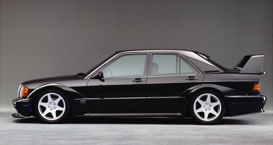 MB-Evo-II-16-930x495.jpg