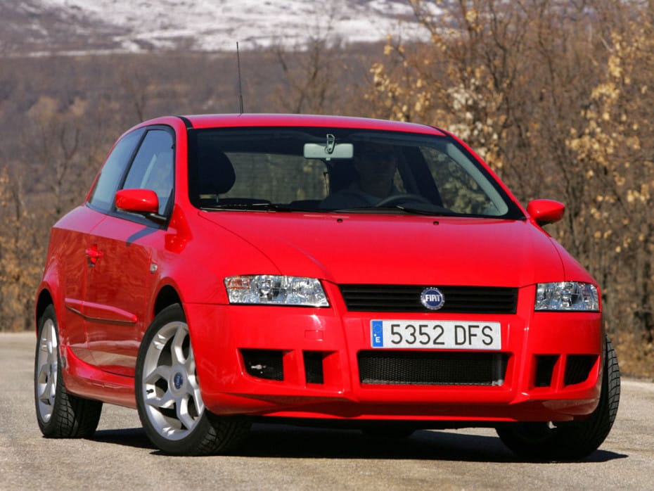 ¿Qué coches comprábamos en 2005? Aquí los 120 modelos más vendidos
