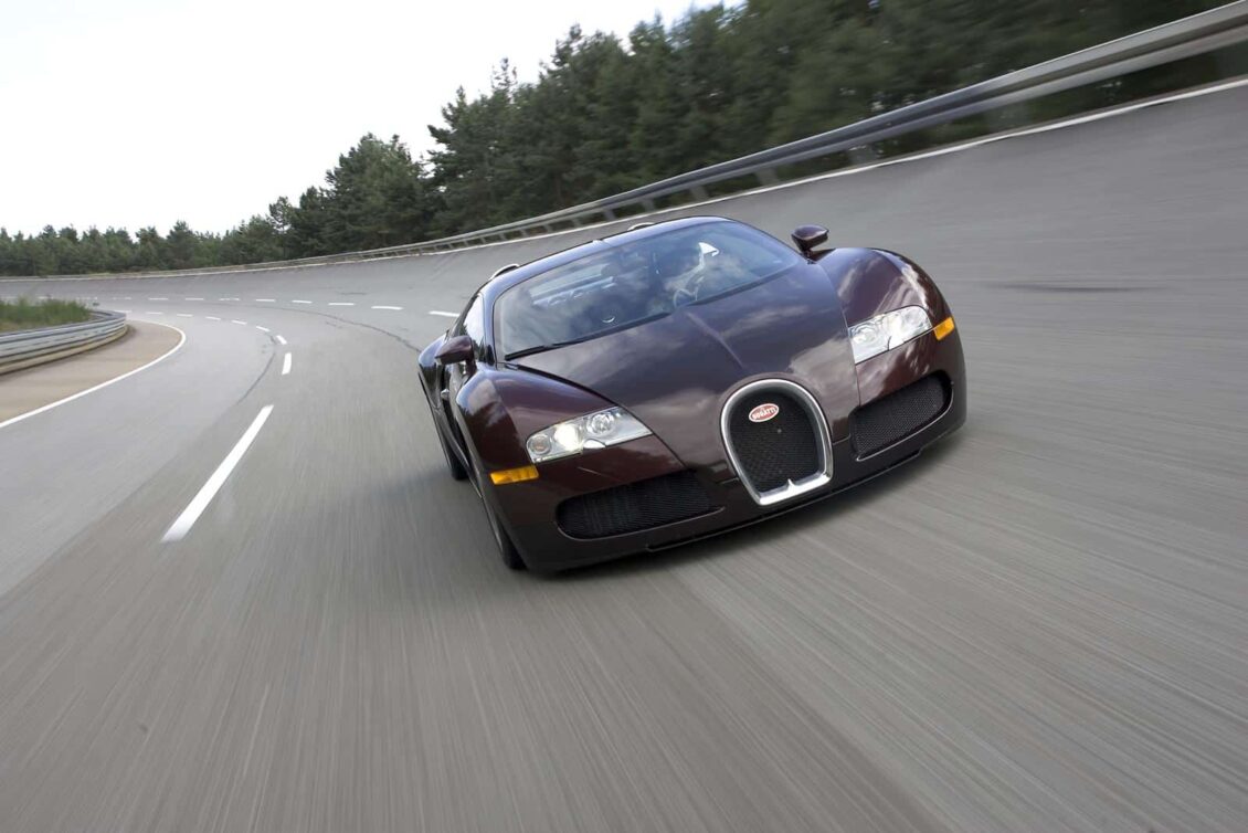 407 km/h: El récord de velocidad del Bugatti Veyron cumple 15 años…