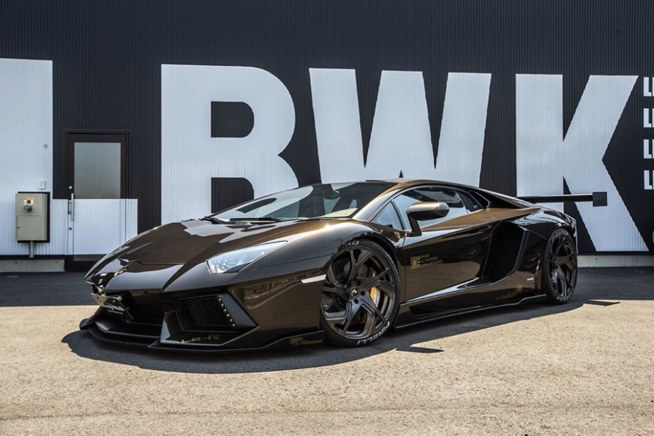 Liberty Walk vuelve a la carga con el Lamborghini Aventador: De todo menos discreto