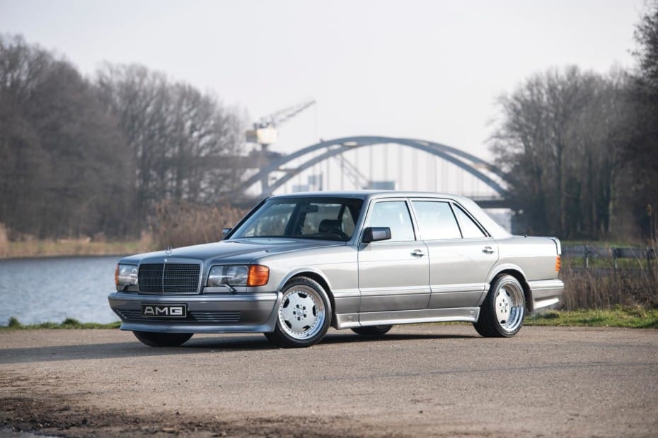 Mercedes-Benz 560 SEL V8 6.0 AMG: El primer sedán de 4 puertas en alcanzar los 300 km/h puede ser tuyo