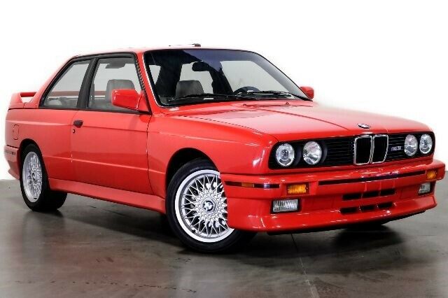 Este BMW M3 E30 propiedad de Paul Walker podría acabar en tu garaje