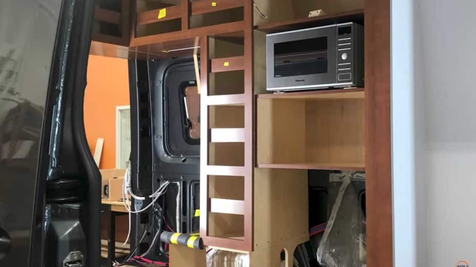 Avanced RV vuelve a sorprendernos con un Sprinter camper perfectamente ...