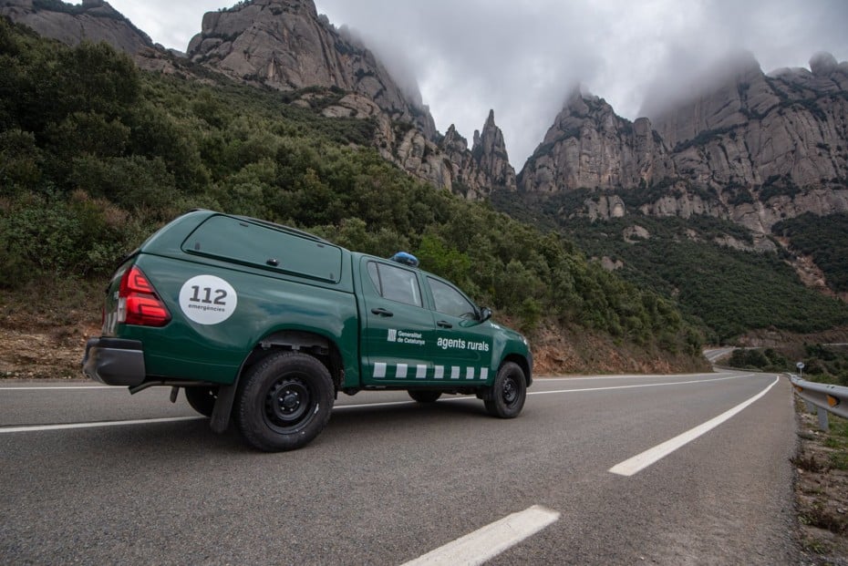 Los expertos creen que el Toyota Hilux es el coche perfecto para los agentes rurales: ¿Tú qué opinas?