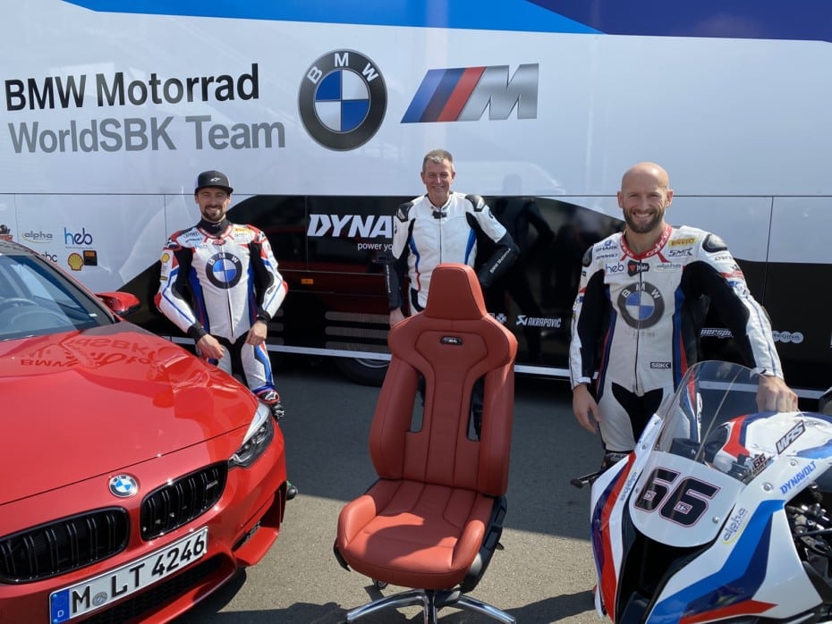 ¡Olvídate de las sillas de gaming!: El asiento de un BMW M4 Competition como silla de oficina es lo más