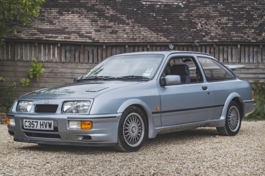 El Ford Sierra RS Cosworth más singular que puedas imaginar está a la venta