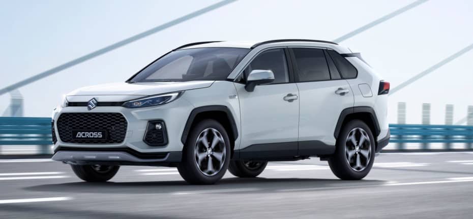 Así es el Suzuki ACROSS Plug-in Hybrid: Un Toyota RAV4 «camuflado»