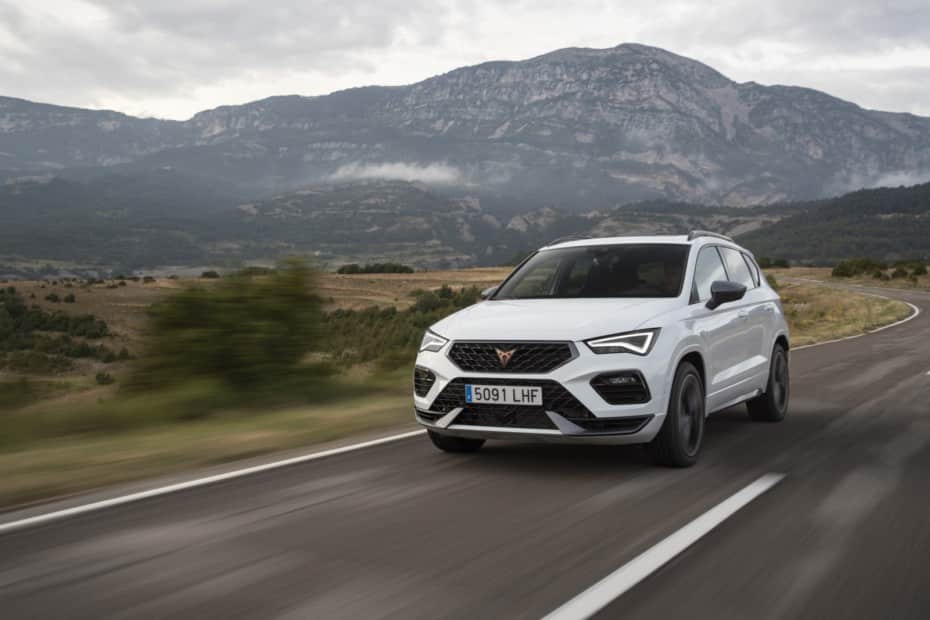 Disfruta del renovado CUPRA Ateca y sus escapes Akrapovič en estos vídeos