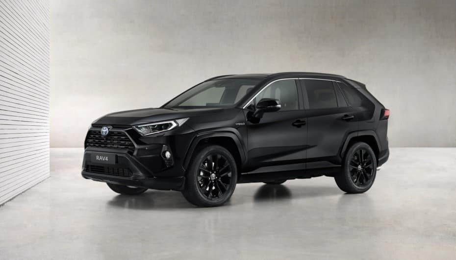 Toyota RAV4 Electric Hybrid Black Edition: ¡todo al negro!