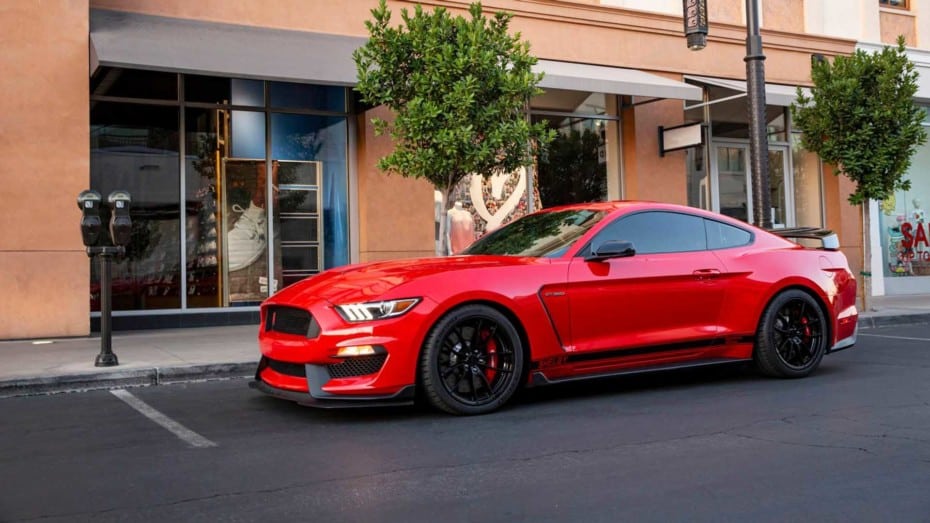 El Ford Mustang mantiene el oro en las listas de ventas de deportivos