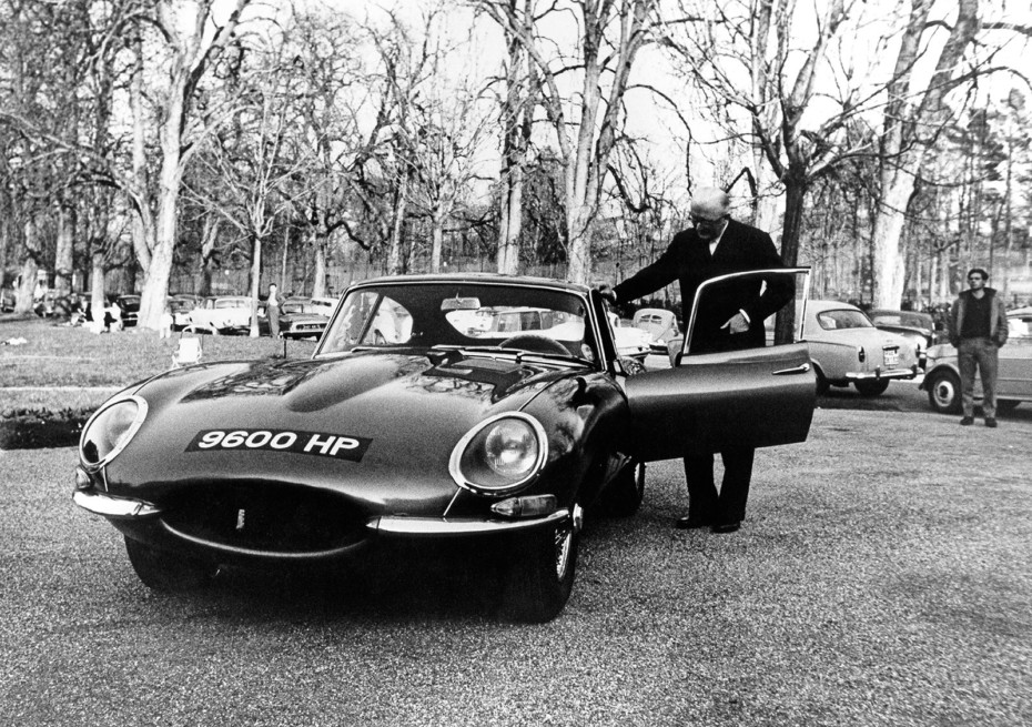 ¿Eres fan del Jaguar E-Type? Atento a lo que tiene la marca entre manos