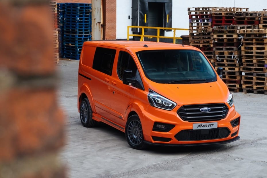 Kit de carrocería y «chuches» para los Ford Transit: el rally llega a las furgonetas