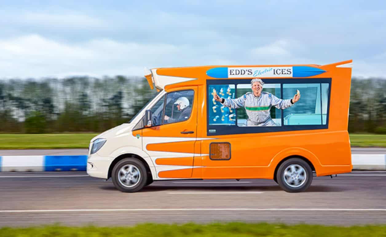 Inutile et génial : voici le camion de glaces électrique le plus rapide du monde ! (vidéo) Par Hilaire Picault Furgoneta-helados-eléctrica