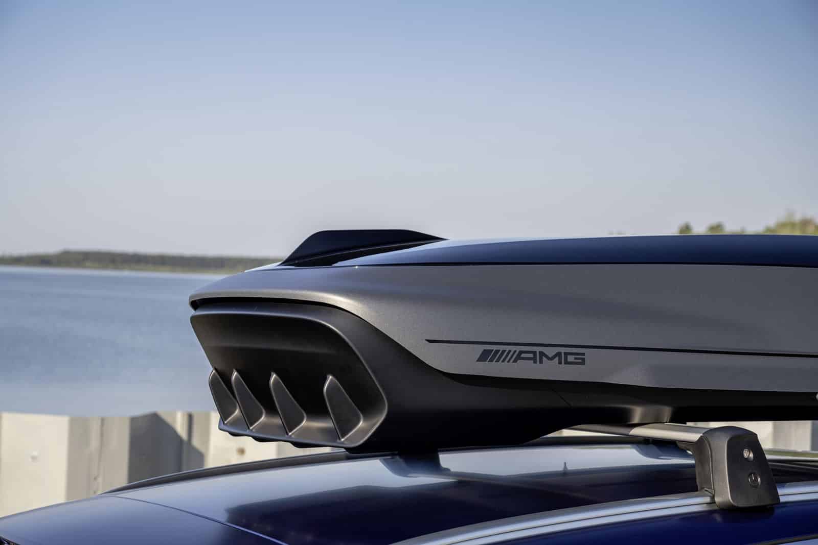 Atento a este cofre de techo diseñado por AMG: 410 litros extra con estilo  y aerodinámica