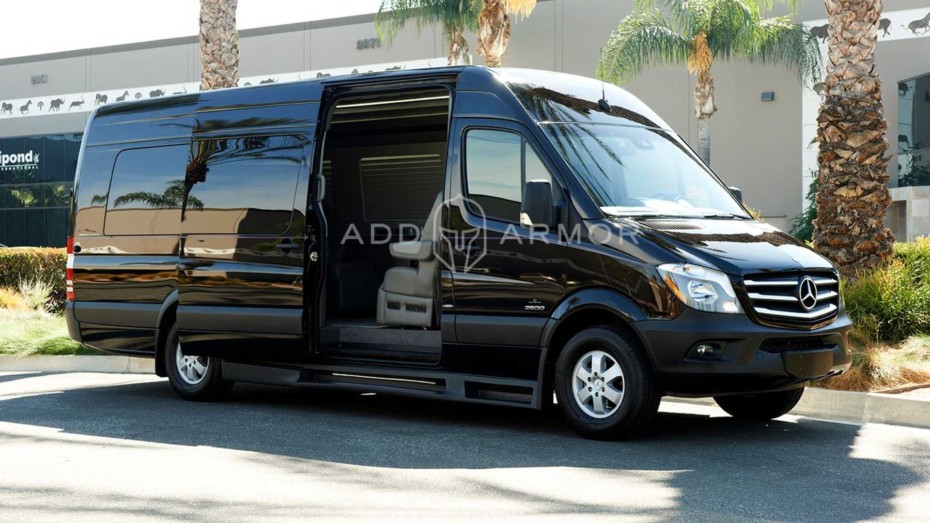 El Mercedes-Benz Sprinter de AddArmor es un auténtico búnker sobre ruedas