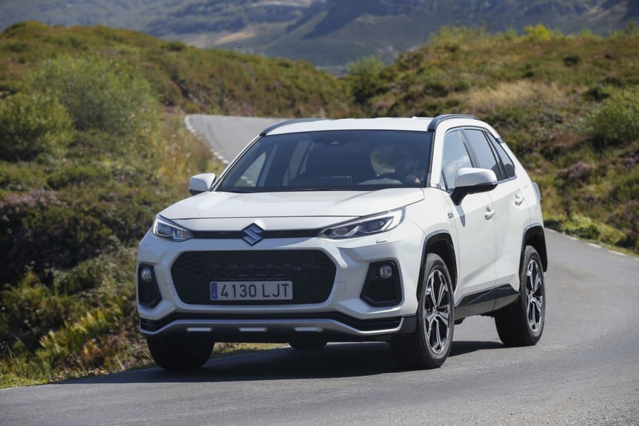 Suzuki Across 2.5L 4×4 Plug-in Hybrid de 306 CV: base de Toyota RAV4 desde 53.700 euros