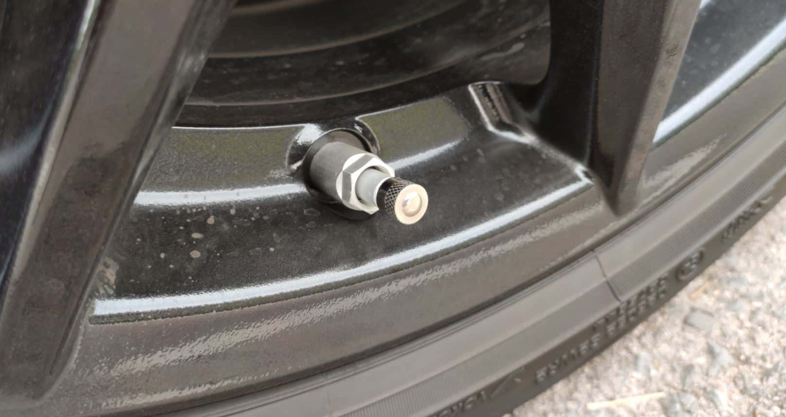 Por qué desaparecieron los tapones metálicos las ruedas?