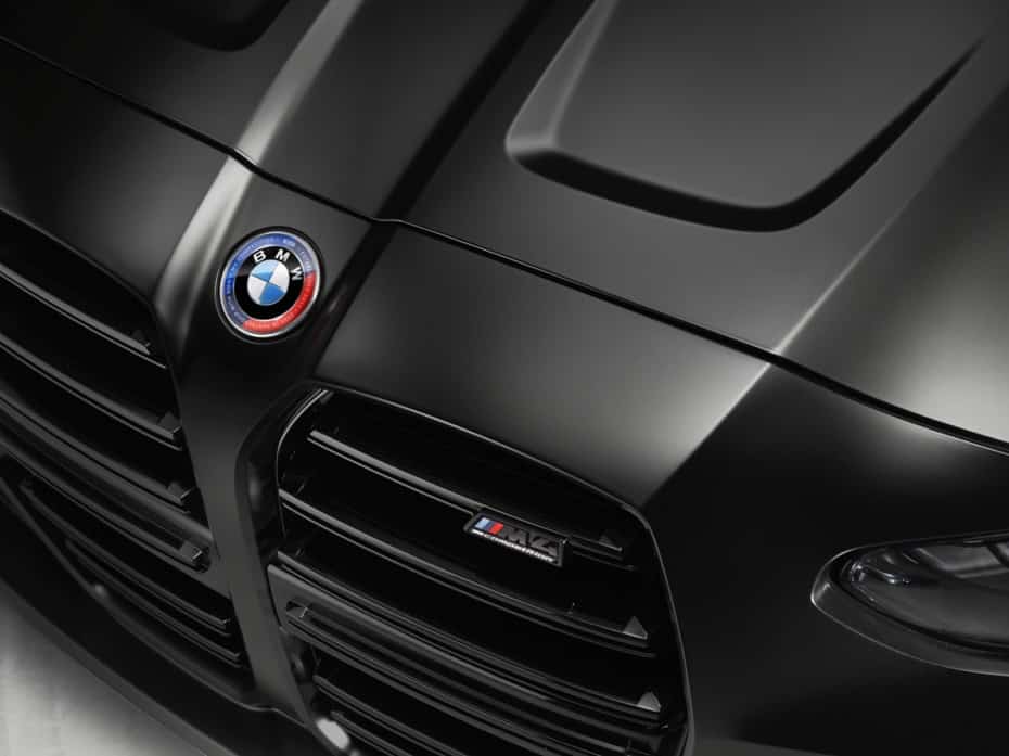 M4 Competition x Kith: la primera vez que BMW modifica su logo en una colaboración