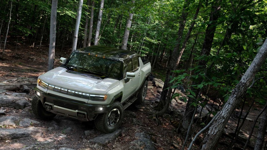 ¿Sorprendido con el Hummer EV y sus 1.000 CV? Espera a verlo en acción en los vídeos de lanzamiento…