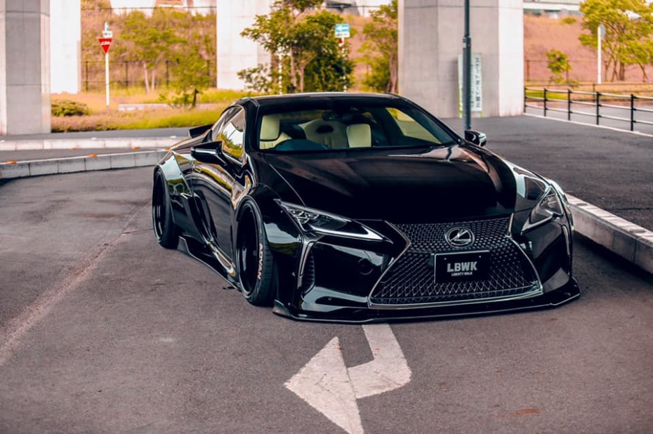 La última aberración de Liberty Walk tiene como víctima el Lexus LC 500 Coupé