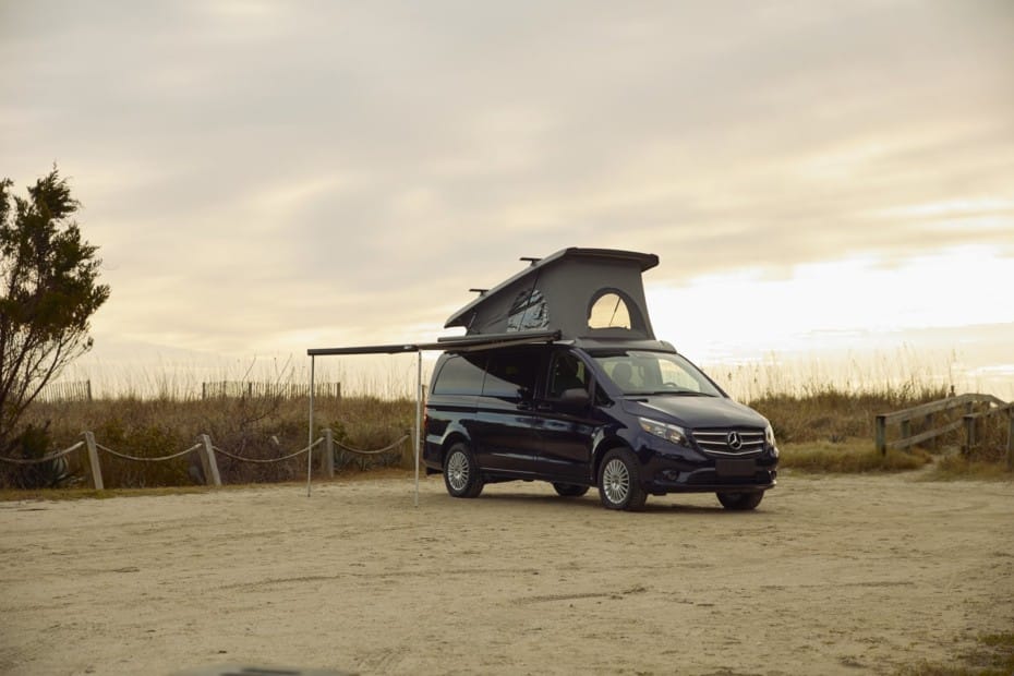 El Mercedes-Benz Vito se convierte en una camper de fábrica, aunque no lo verás por aquí