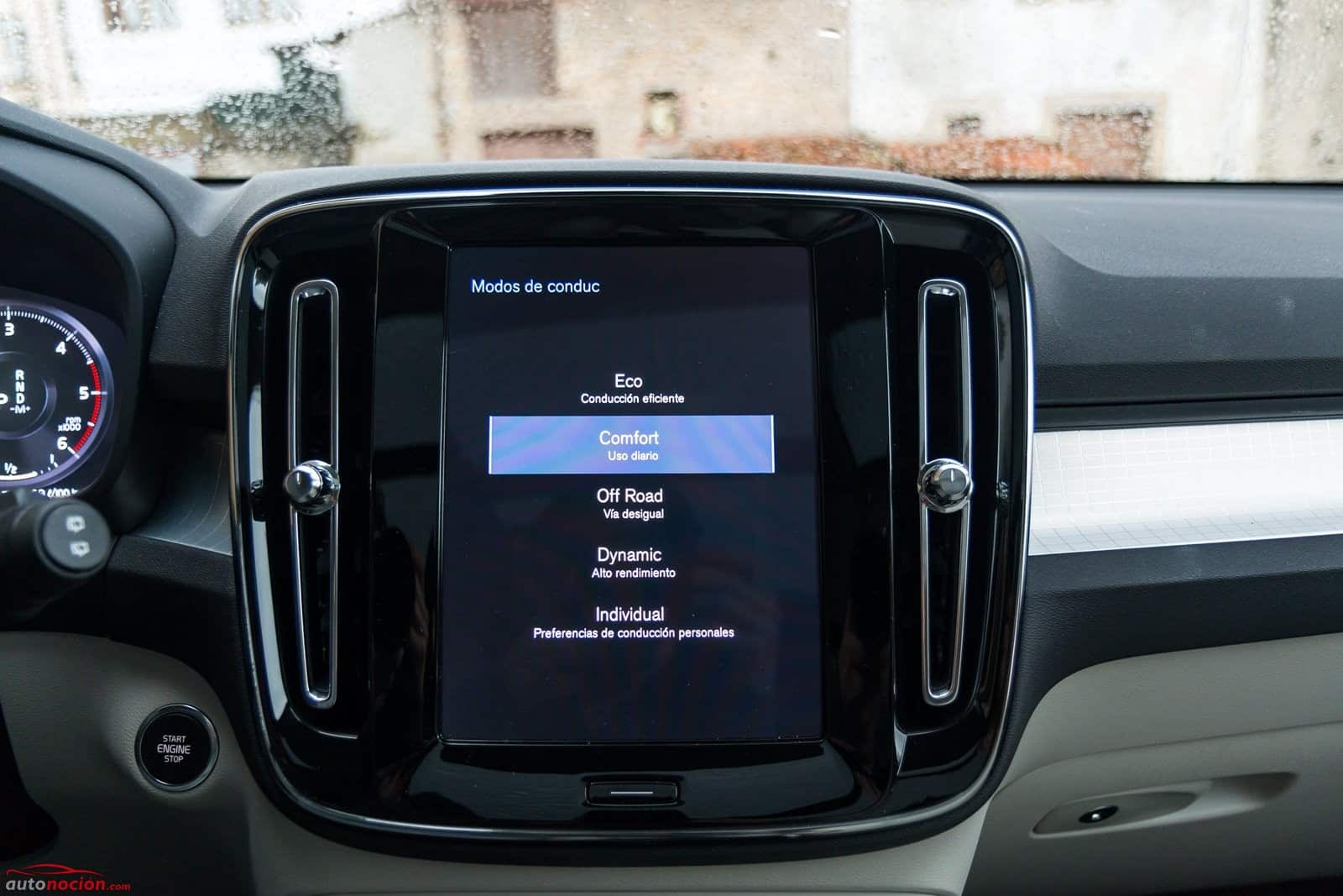 Prueba Volvo XC40 T2 gasolina manual 2020