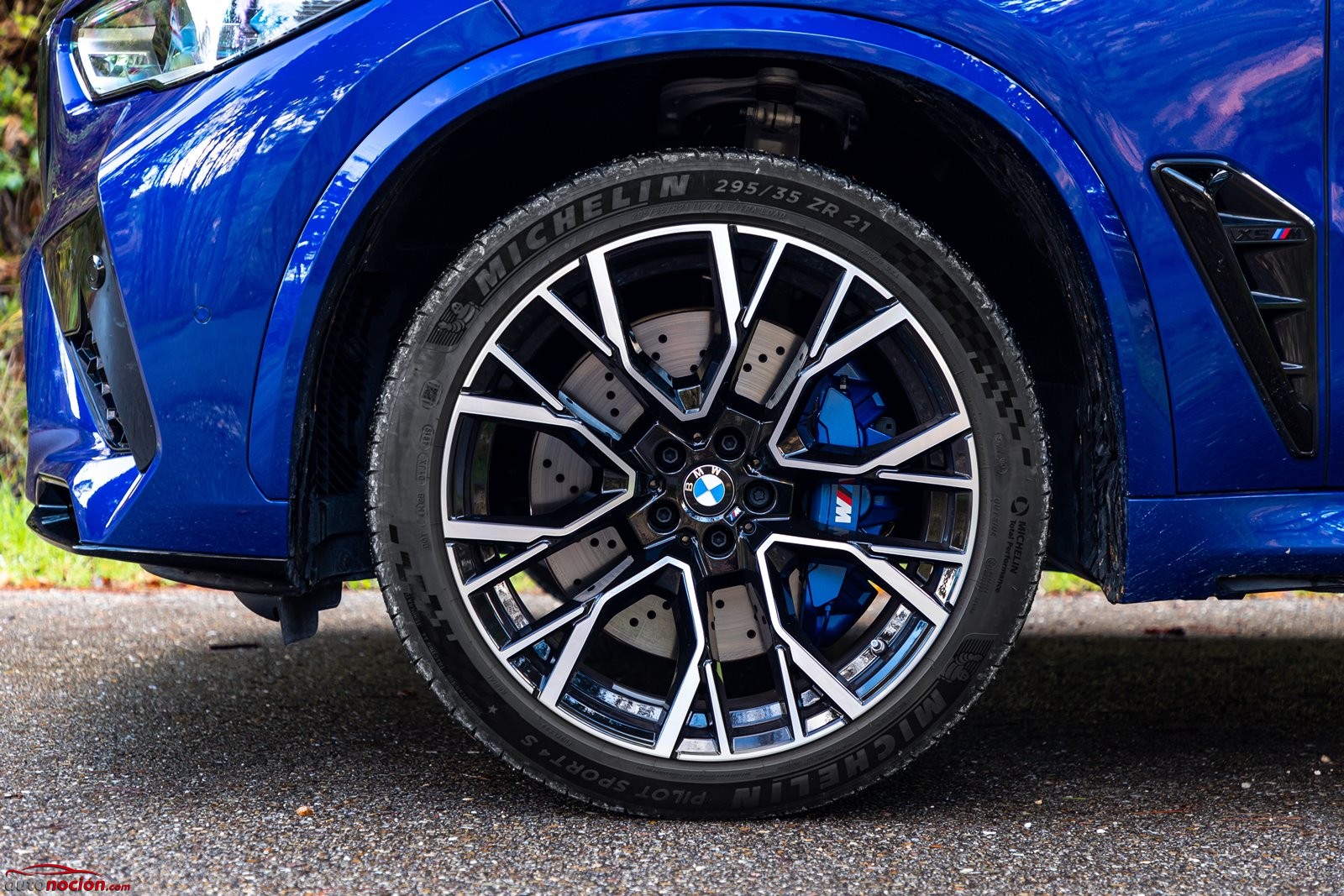 La importancia de llevar tapones en las ruedas del coche