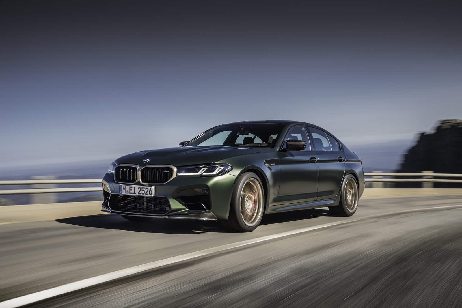 BMW-M5-CS-2021-7.jpg