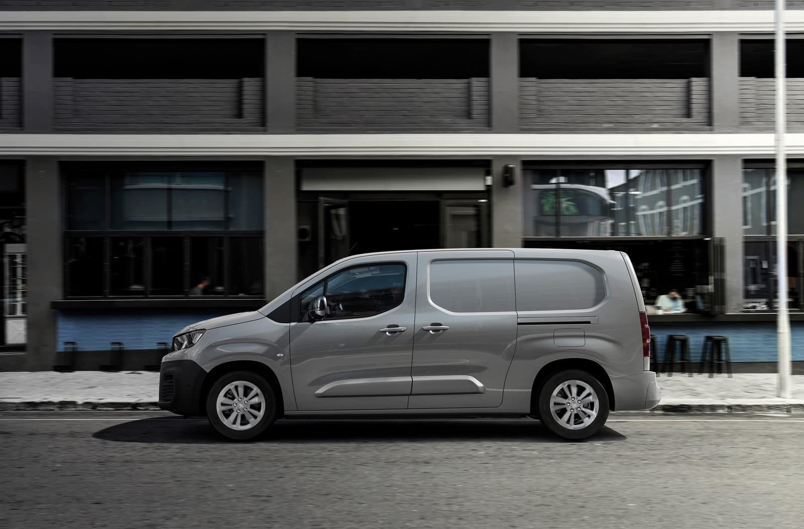 Peugeot shows us the e-PARTNER: identical to its brothers