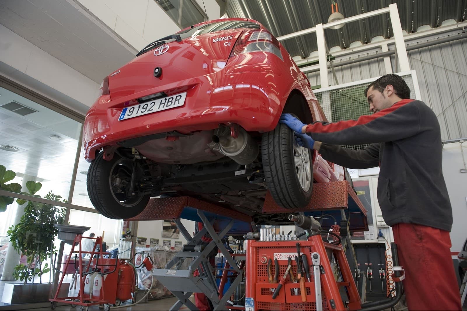 los coches y repuestos durante 10 años