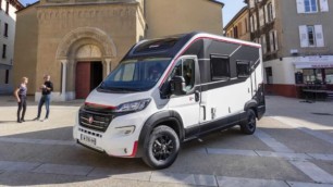 Esta Fiat Ducato camper es la práctica Challenger Combo X150